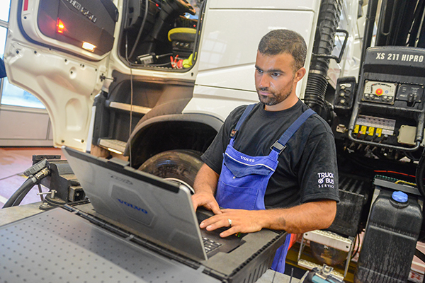 DES ÉLECTROMÉCANICIENS POIDS LOURDS  + (H/F)